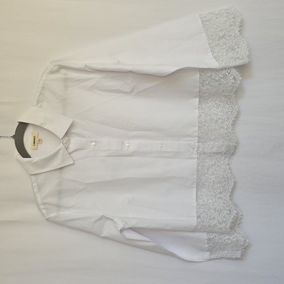 L'AGENCE Tops - L'Agence White Blouse With Lace Hem And Cuffs.  Size Small Petite